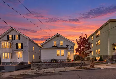 23 Sisson St, Pawtucket, RI 02860