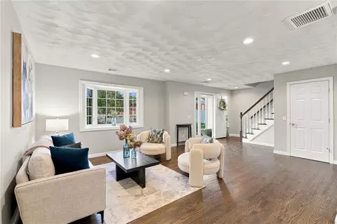 16 Hart Ave, Warwick, RI 02889 photo 3