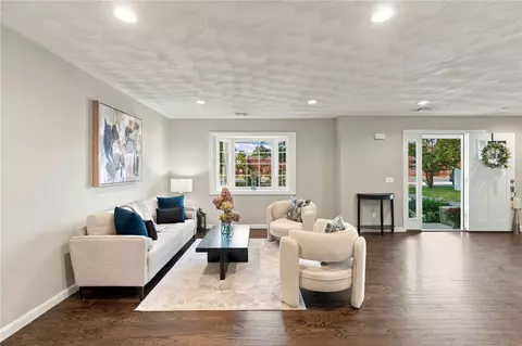 16 Hart Ave, Warwick, RI 02889 photo 5