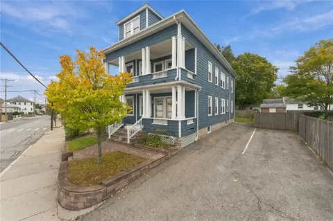 580 Admiral St, Providence, RI 02908