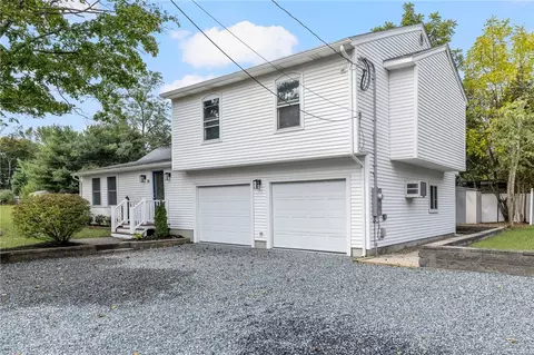 34 Mount View Ave, North Kingstown, RI 02852