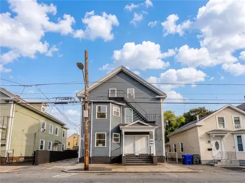 111 Waverly St, Providence, RI 02907