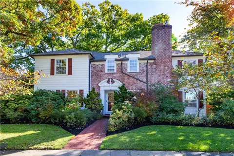 61 Holly St, Providence, RI 02906