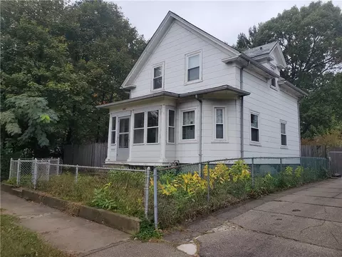 135 Roger Williams Ave, Providence, RI 02907