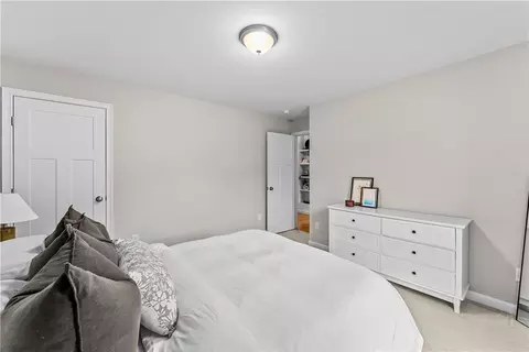 Bedroom - 254 Shore Dr, Coventry, RI 02816 photo 4 of 6