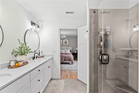 Bath - 254 Shore Dr, Coventry, RI 02816 photo 2 of 3