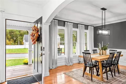 Entry Way - 254 Shore Dr, Coventry, RI 02816 photo 3 of 7
