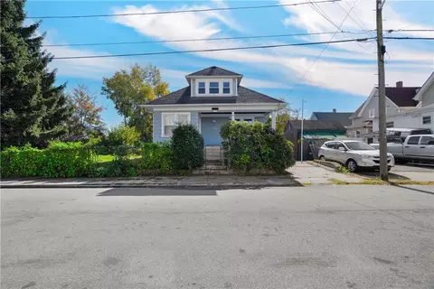 40 Elmdale Ave, Providence, RI 02909