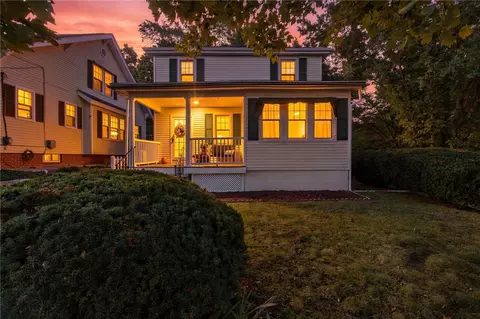 281 River Ave, Providence, RI 02908
