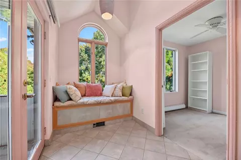 Entry Way - 8 Pond View Ave, Westerly, RI 02891 photo 1 of 3