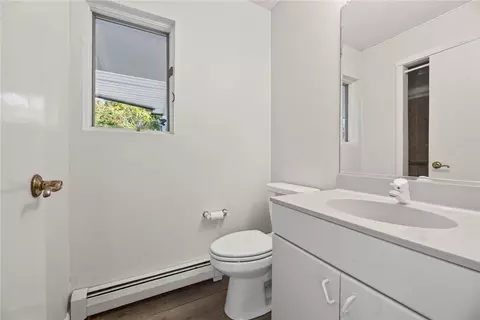 Bath - 8 Pond View Ave, Westerly, RI 02891 photo 1 of 5