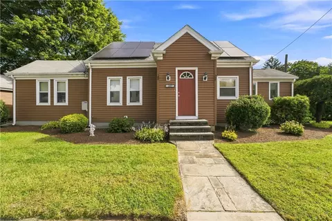 357 Old River Rd, Manville, RI 02838
