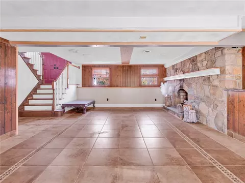 Living - 4 Juniper Dr, West Warwick, RI 02893 photo 3 of 6