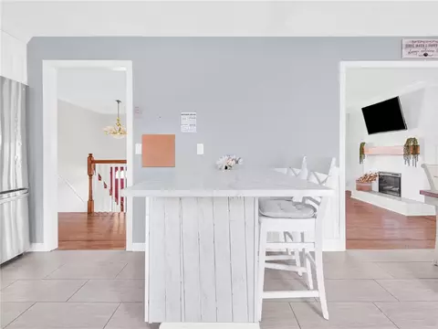 Entry Way - 4 Juniper Dr, West Warwick, RI 02893 photo 1 of 1