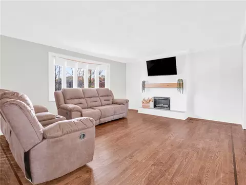 Living - 4 Juniper Dr, West Warwick, RI 02893 photo 1 of 6