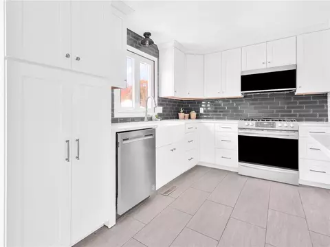 Kitchen - 4 Juniper Dr, West Warwick, RI 02893 photo 1 of 7