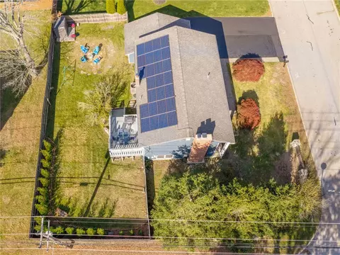 View/Area - 4 Juniper Dr, West Warwick, RI 02893 photo 1 of 4