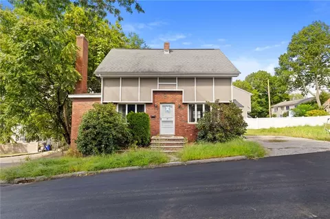 16 Baltimore St, Providence, RI 02909