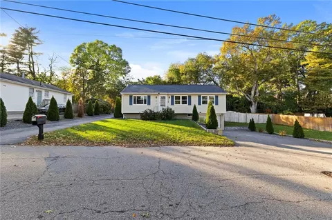 23 Skycrest Ave, East Providence, RI 02914