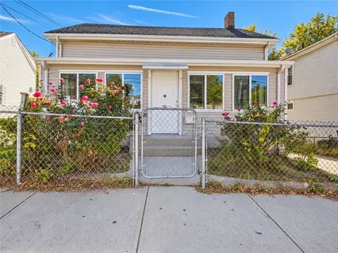 974 Manton Ave, Providence, RI 02909