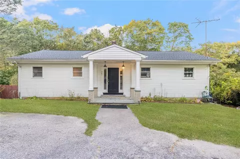 495 Lafayette Rd, North Kingstown, RI 02852