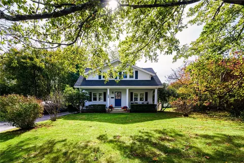 102 Austin St, South Kingstown, RI 02879