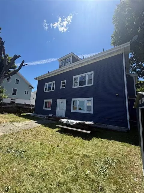 54 Pearl St, Pawtucket, RI 02860