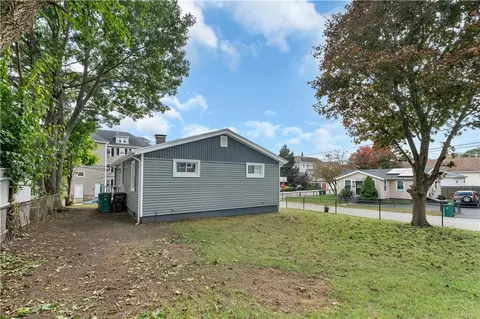 Exterior - 546 Robinson St, Woonsocket, RI 02895 photo 1 of 4