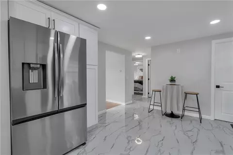 Entry Way - 546 Robinson St, Woonsocket, RI 02895 photo 1 of 3
