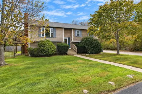 10 Melville Ln, Narragansett, RI 02882