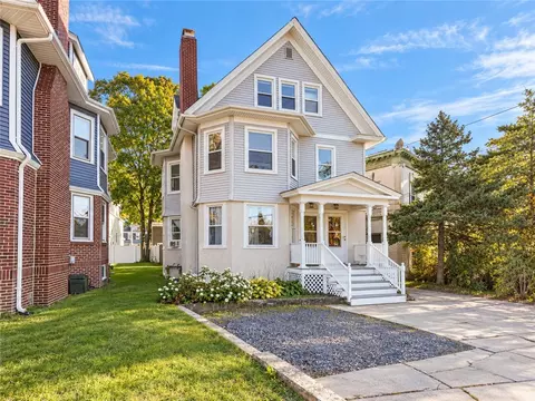 143 Irving Ave #2, Providence, RI 02906