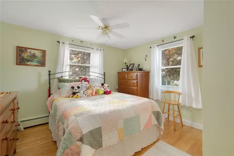Bedroom - 38 Pitman Rd, Warwick, RI 02886 photo 3 of 4