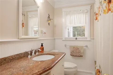 Bath - 38 Pitman Rd, Warwick, RI 02886 photo 1 of 2