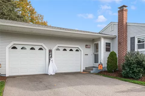 Exterior - 38 Pitman Rd, Warwick, RI 02886 photo 2 of 9