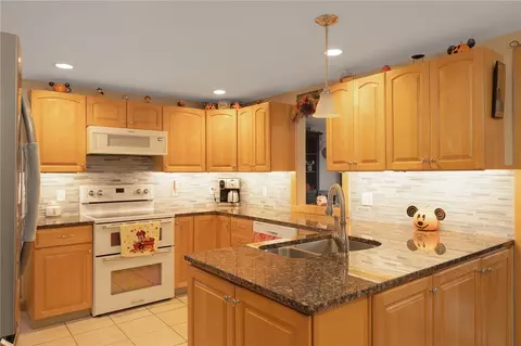 Kitchen - 38 Pitman Rd, Warwick, RI 02886 photo 3 of 3