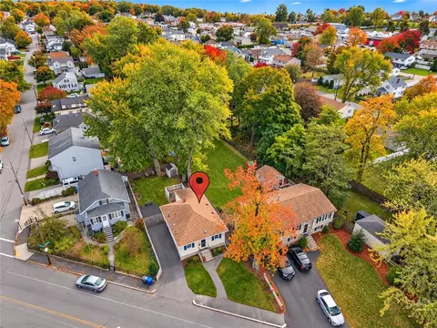353 Massasoit Ave, East Providence, RI 02914