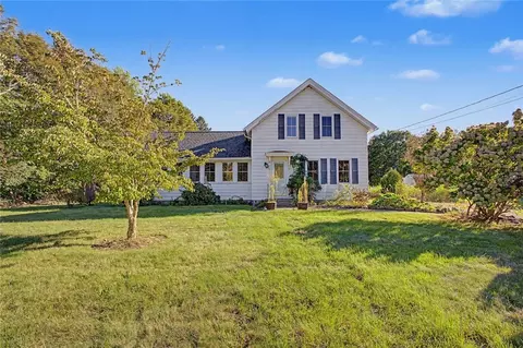 327 Church St, Wood River Junction, RI 02894