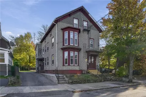 95 Meadow St, Pawtucket, RI 02860