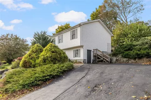 63 Woodside St, Cranston, RI 02920 | MLS# 1426686 | 49 Photos - Movoto