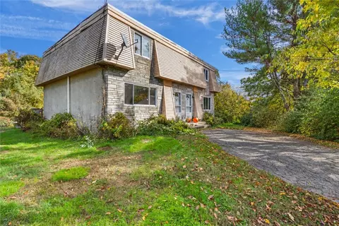 595 Dry Bridge Rd, North Kingstown, RI 02852