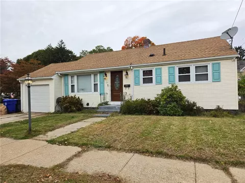 171 Sinclair Ave, Providence, RI 02907