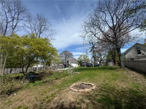 Exterior - 803 Main St, Warren, RI 02885 photo 7 of 10