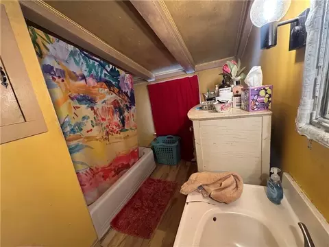 Bath - 803 Main St, Warren, RI 02885 photo 2 of 2