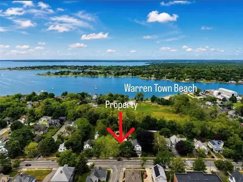 View/Area - 803 Main St, Warren, RI 02885 photo 1 of 2