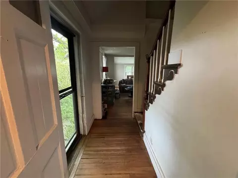 Entry Way - 803 Main St, Warren, RI 02885 photo 2 of 5