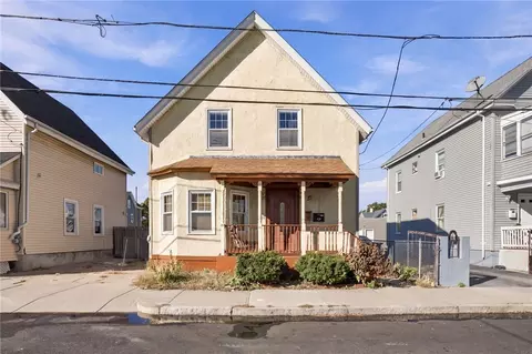 39 Hillwood St, Providence, RI 02909