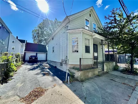 142 Houston St, Providence, RI 02905