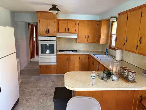 6 Centre St, Coventry, RI 02816 photo 6