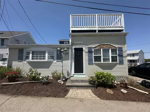 3 Lane 2, Narragansett, RI 02882