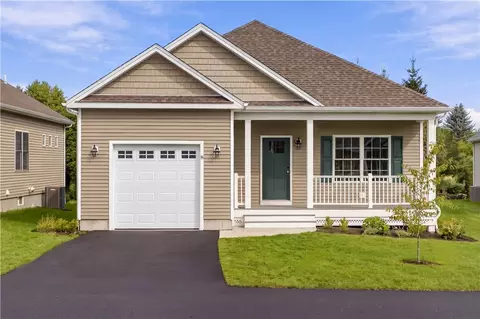 10 Abigale Ct, Coventry, RI 02816